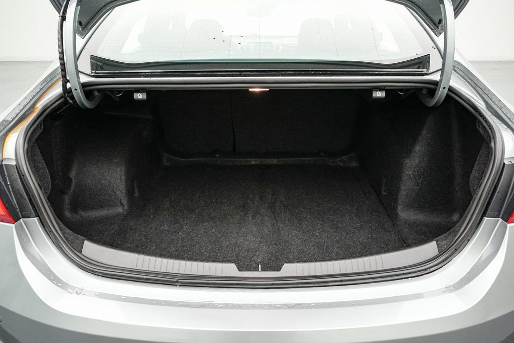 Used 2024 Chevrolet Malibu LT image 19