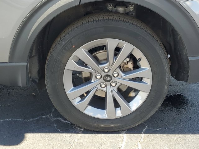 Certified 2023 Ford Explorer XLT w/ Equipment Group 202A AWD/4WD image 8