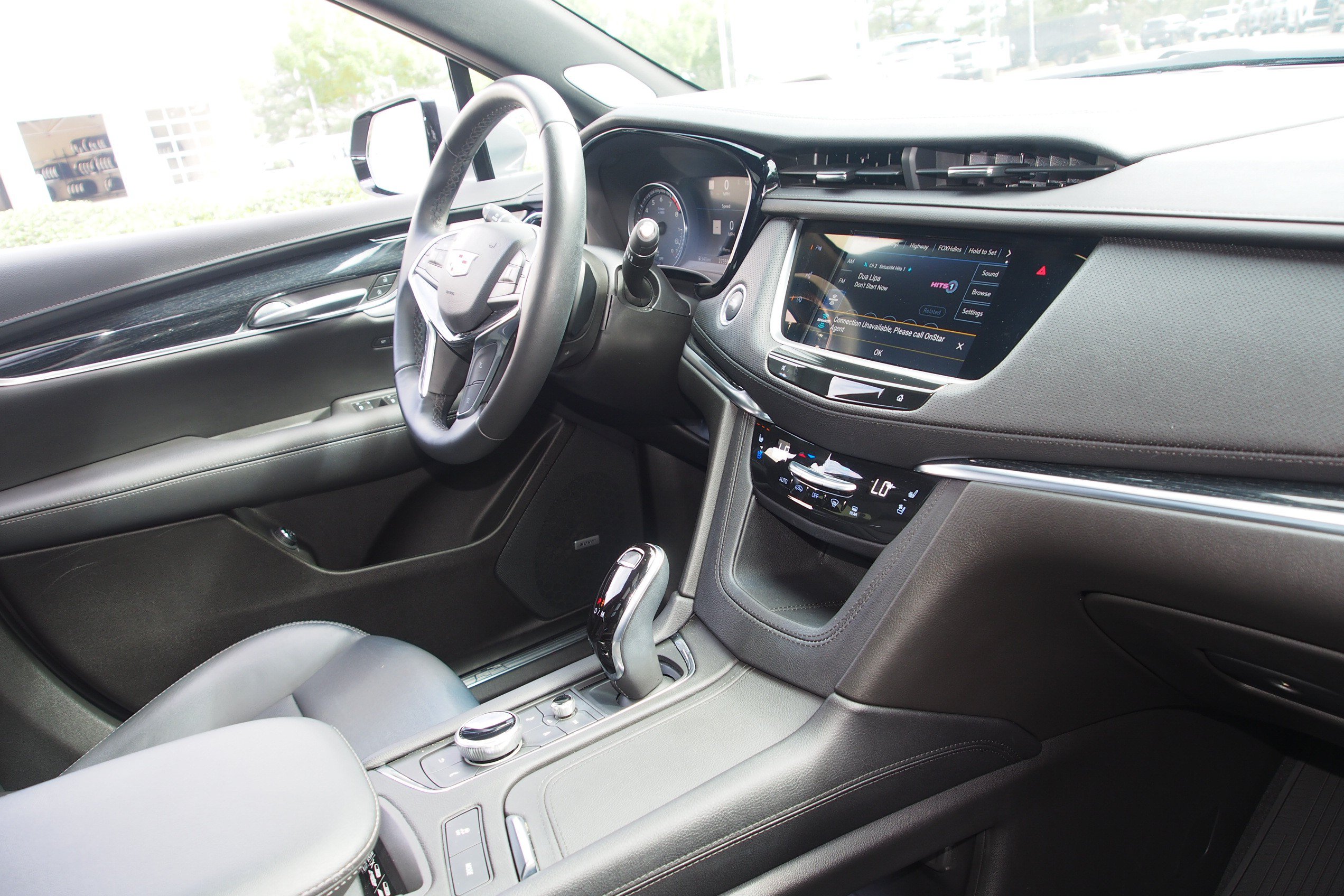 Used 2022 Cadillac XT5 Premium Luxury w/ Technology Package FWD image 11