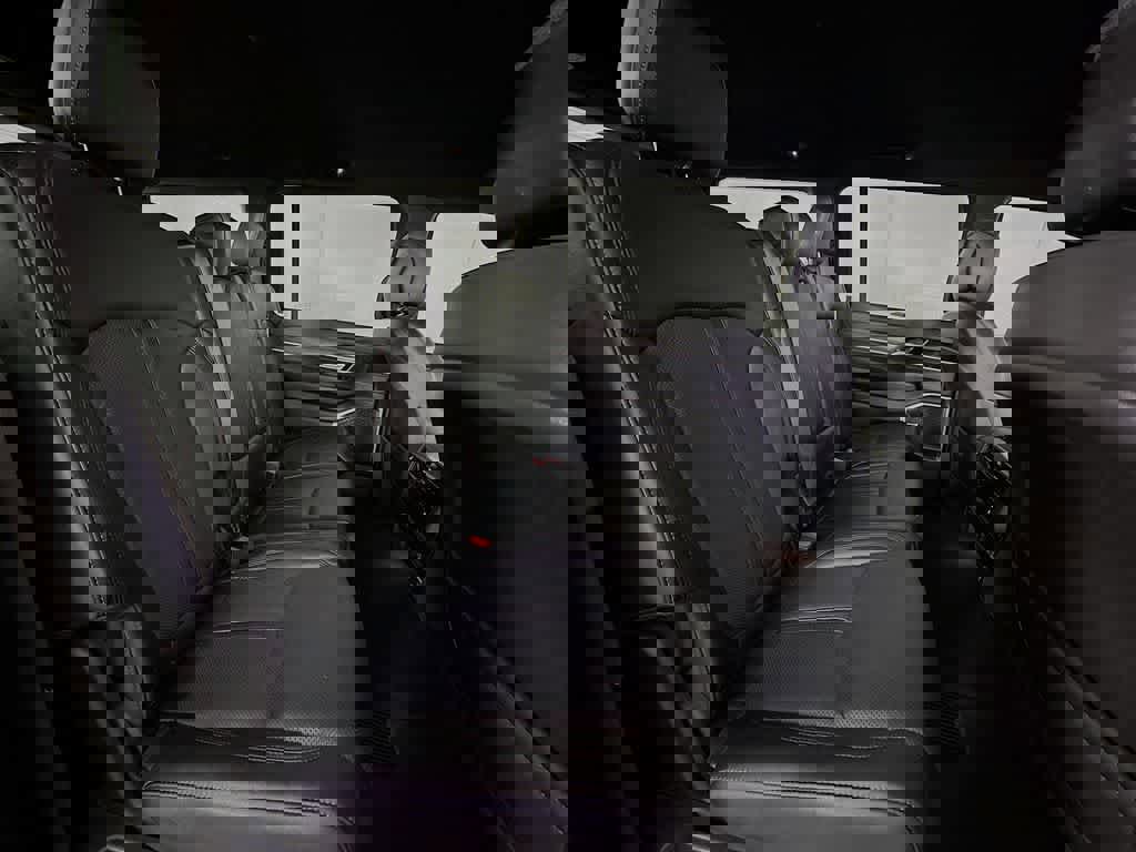 Used 2023 Jeep Wagoneer Series III w/ Preferred Equipment Group image 34