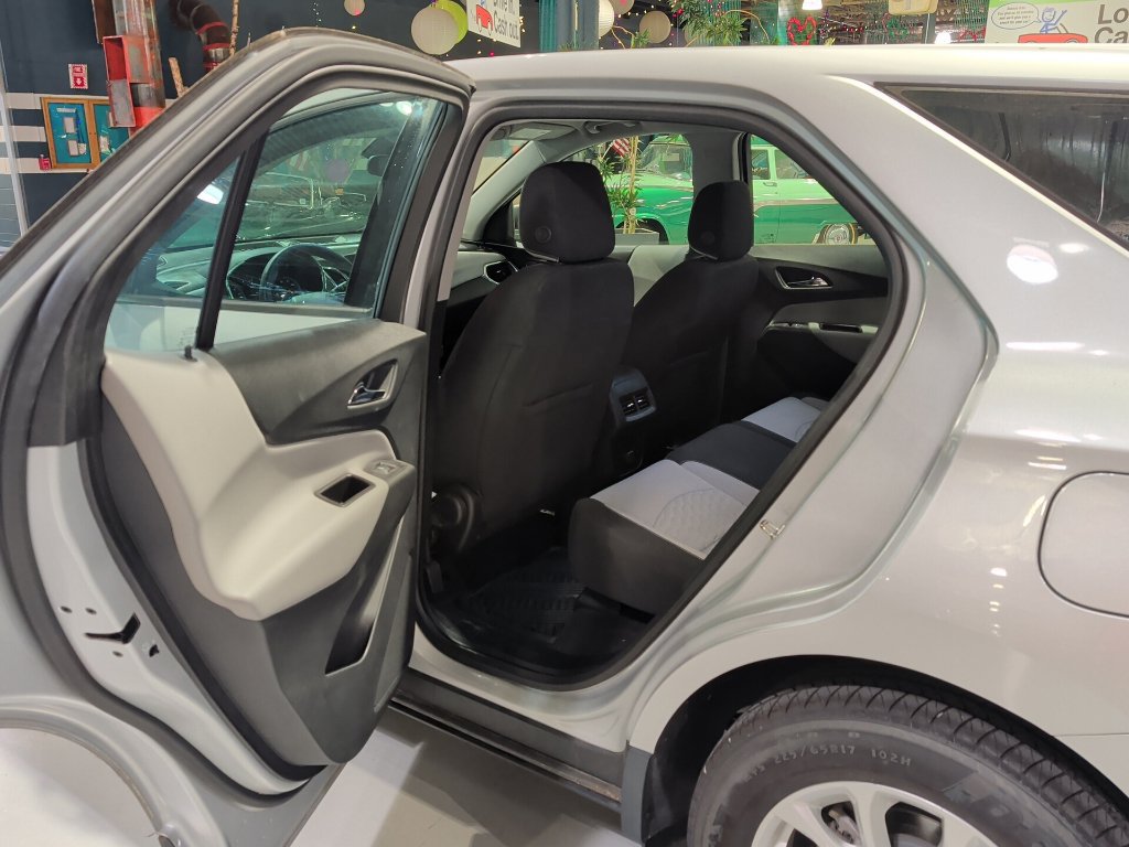 Used 2018 Chevrolet Equinox LS FWD image 13