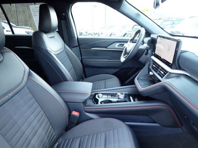 Certified 2025 Ford Explorer ST-Line w/ Premium Package image 13