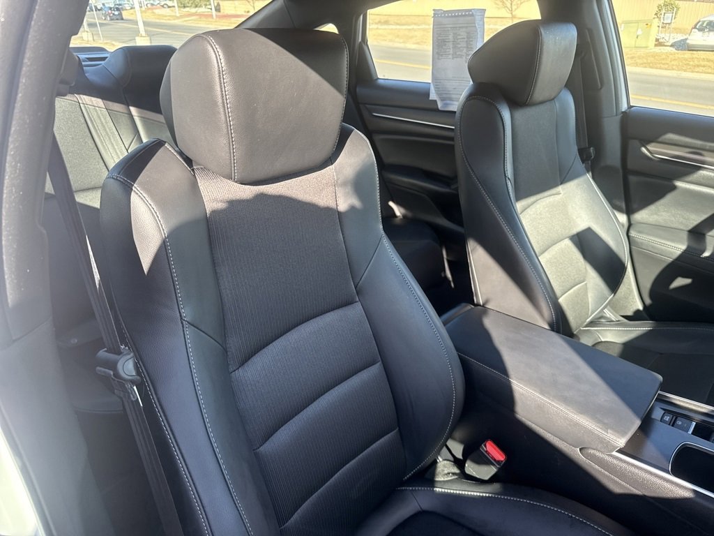 Used 2022 Honda Accord Sport image 27