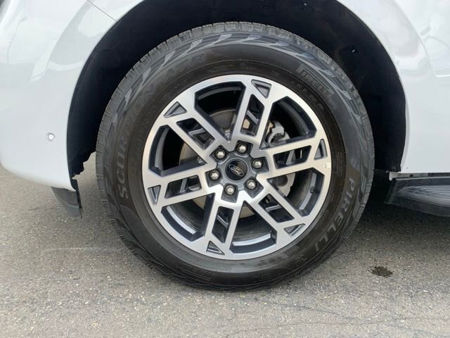 Certified 2025 Ford Expedition Active AWD/4WD image 14