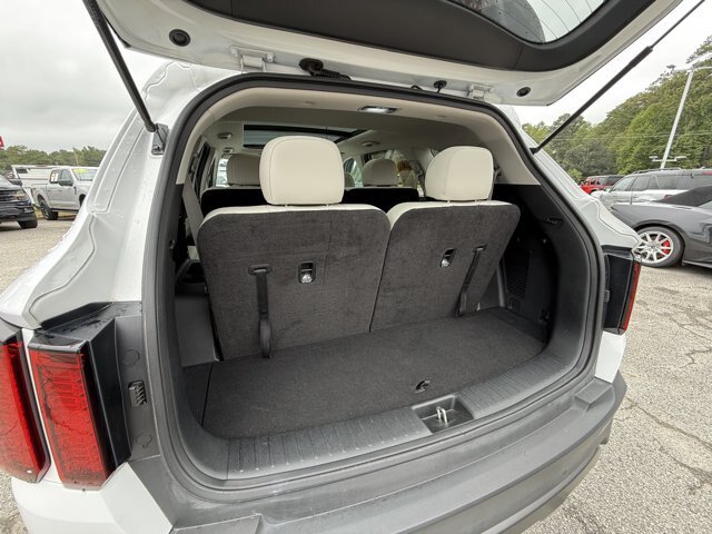 Used 2021 Kia Sorento S w/ Panoramic Sunroof Package AWD/4WD image 29