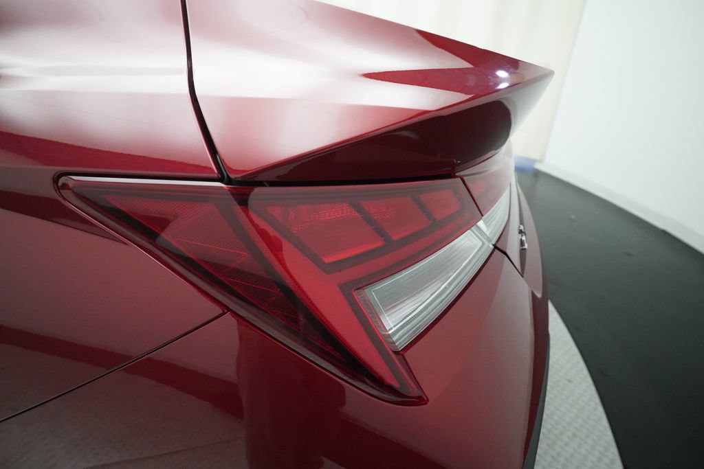 Used 2025 Hyundai Elantra Limited FWD image 32