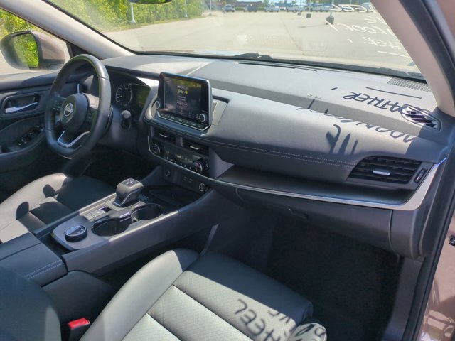 Used 2024 Nissan Rogue SV w/ SV Premium Package AWD/4WD image 35