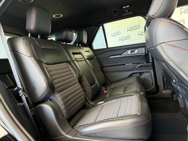 Certified 2025 Ford Explorer ST-Line w/ ST-Line Street Pack AWD/4WD image 9