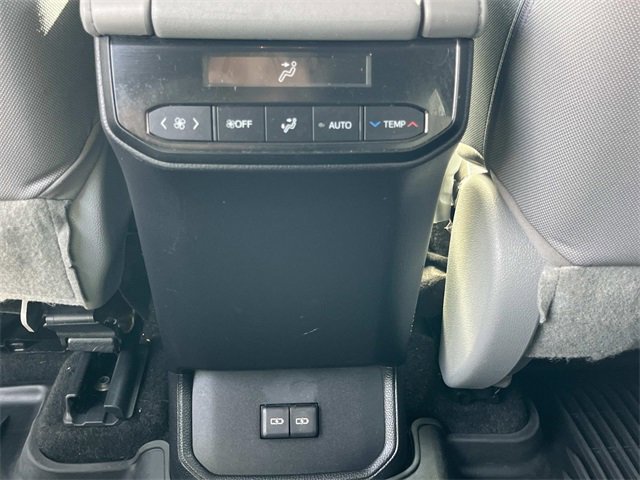 Used 2023 Toyota Highlander LE image 18