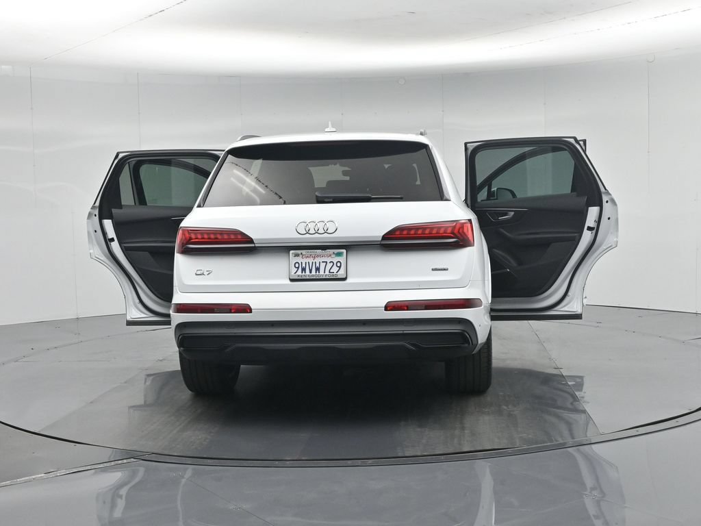 Used 2022 Audi Q7 2.0T Premium Plus w/ Premium Plus Package AWD/4WD image 35