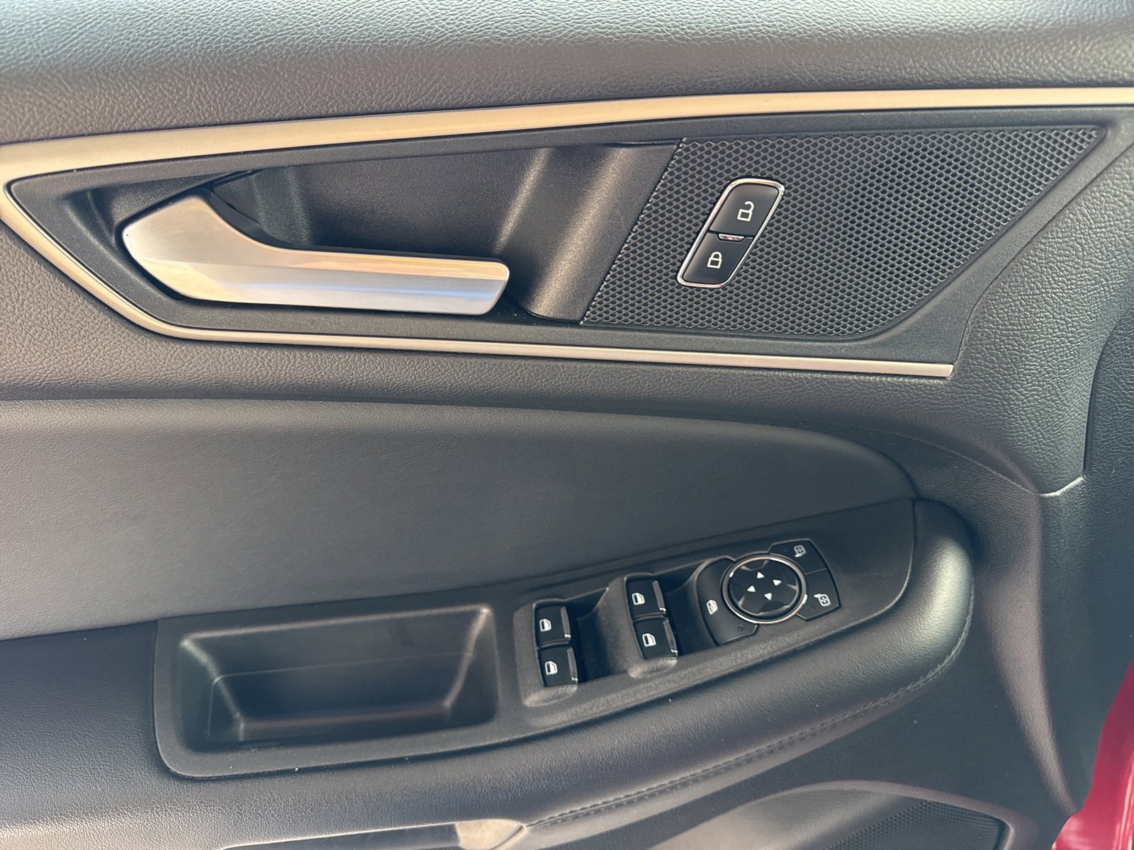 Certified 2024 Ford Edge SEL w/ Convenience Package image 25