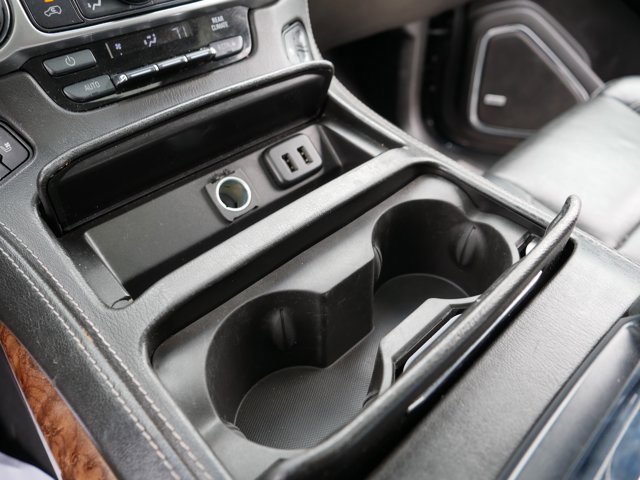 Used 2020 Chevrolet Suburban Premier image 30