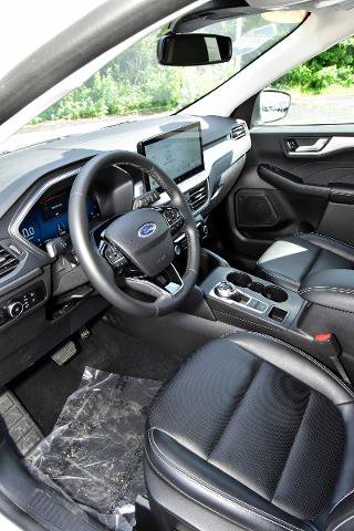 Certified 2023 Ford Escape Platinum AWD/4WD image 11