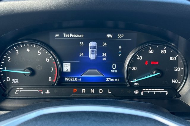 Certified 2022 Ford Explorer XLT w/ Equipment Group 202A image 34