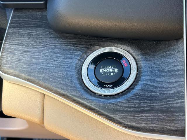 Used 2023 Jeep Grand Cherokee 4WD 4xe w/ Luxury Tech Group II image 10