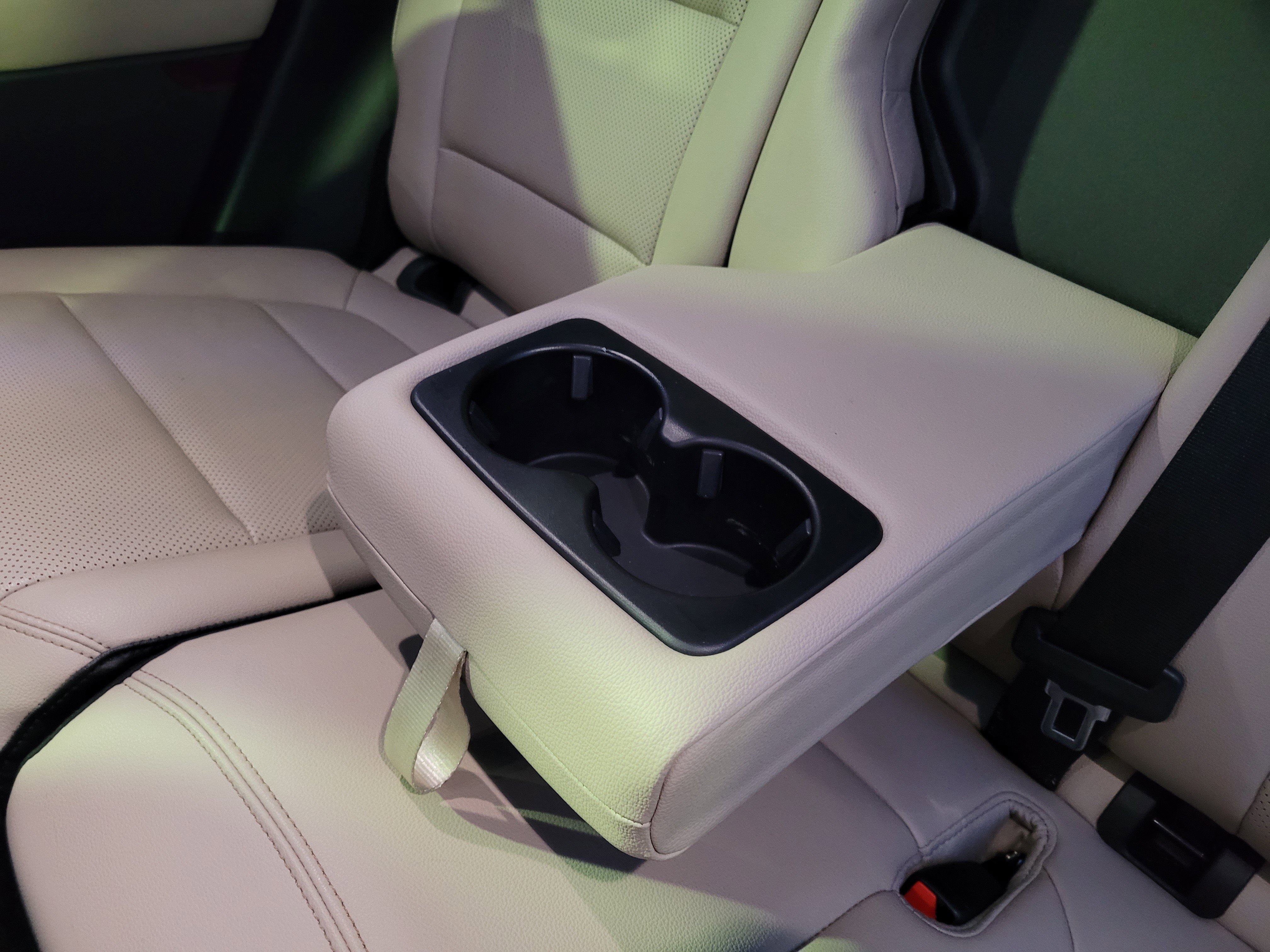 Certified 2020 Ford Escape SE Sport image 17