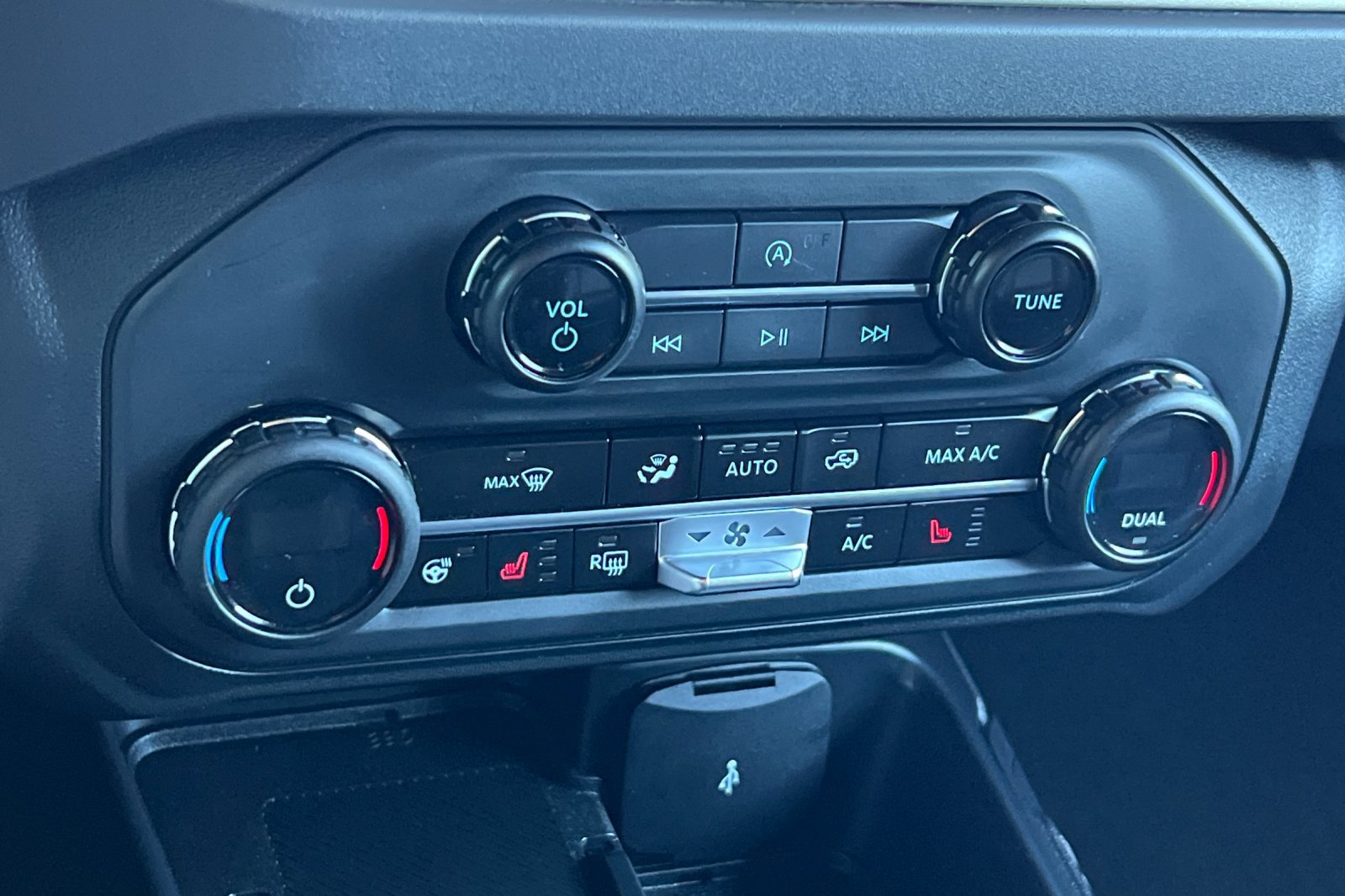 Certified 2025 Ford Bronco Outer Banks AWD/4WD image 22