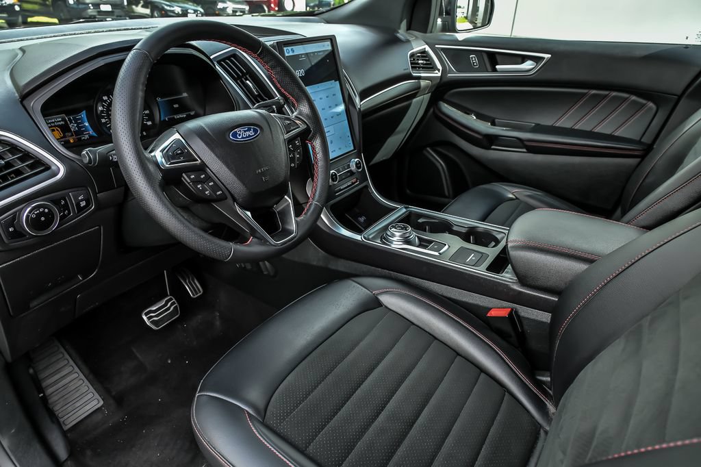 Certified 2023 Ford Edge ST-Line w/ Class II Trailer Tow Package AWD/4WD image 14