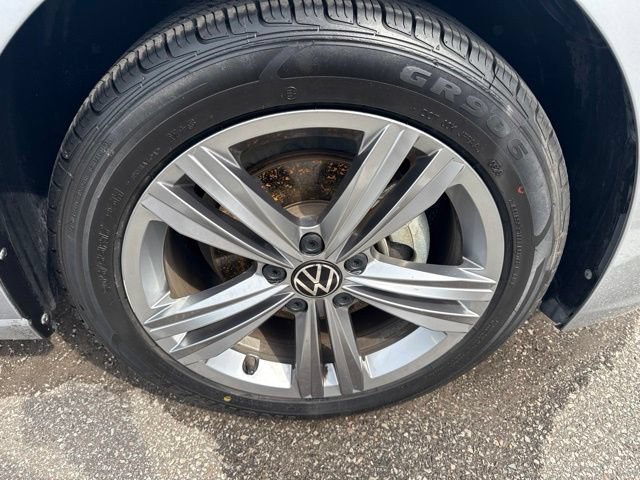 Used 2024 Volkswagen Jetta SE FWD image 29