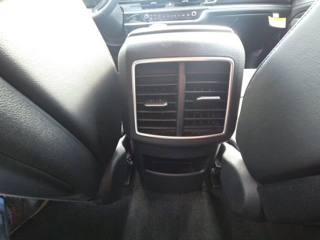 Used 2025 Kia Sportage EX image 19