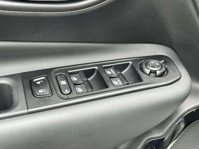 Used 2023 Jeep Renegade Altitude w/ Convenience Group I AWD/4WD image 15