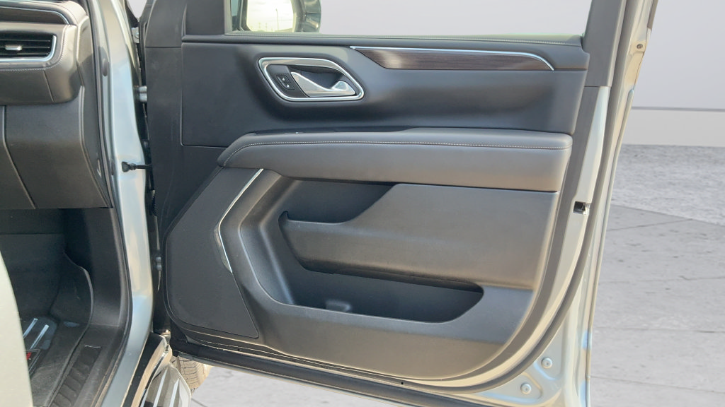 Used 2023 GMC Yukon XL SLE w/ Gmc Pro Safety Plus Package RWD image 23