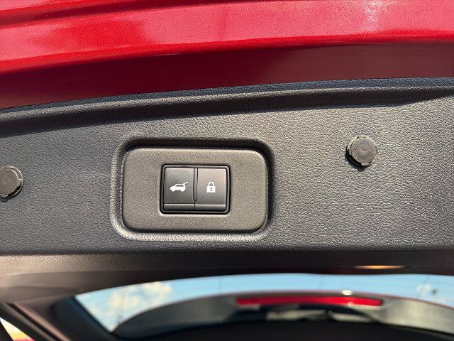 Used 2024 Nissan Pathfinder SL FWD image 32