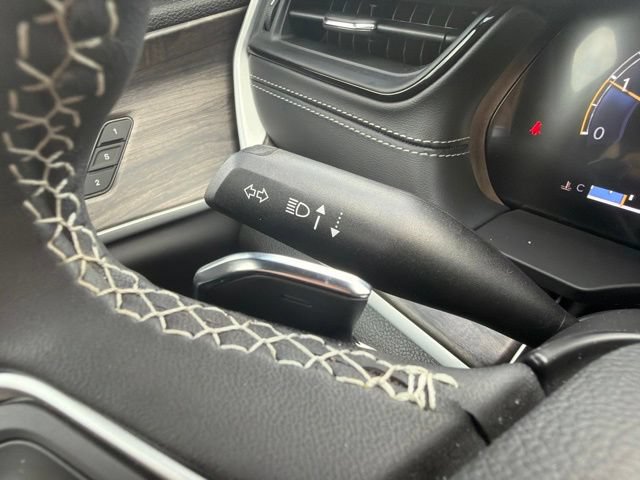 Used 2026 Jeep Grand Cherokee Limited w/ Luxury Tech Group II AWD/4WD image 23
