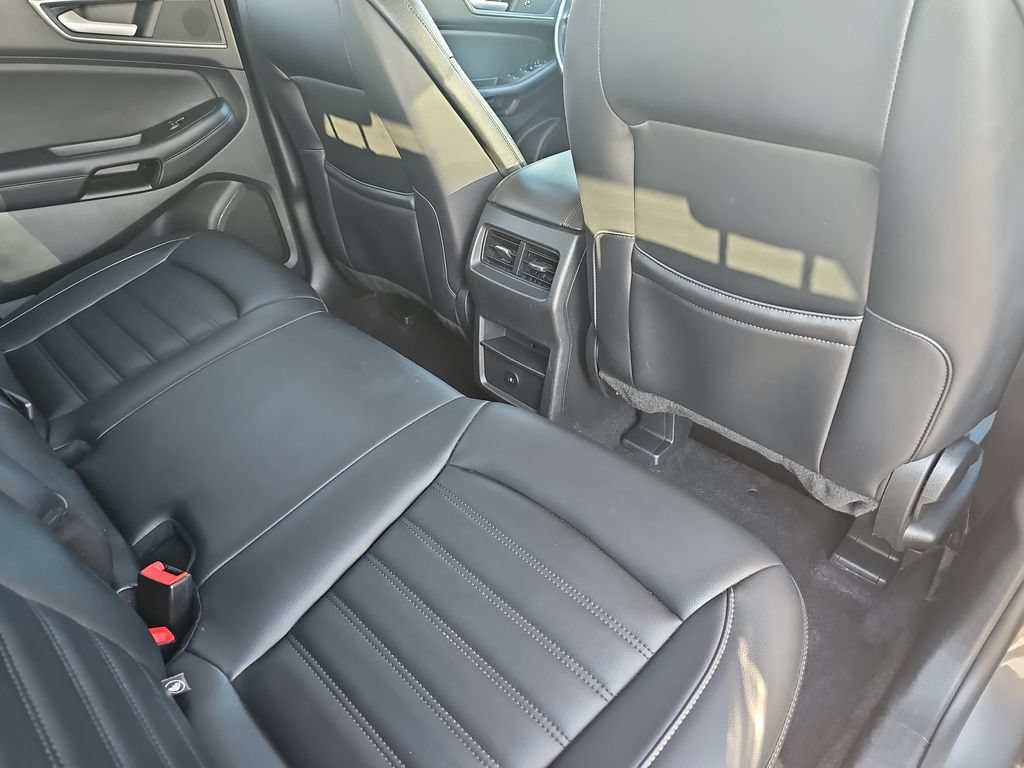 Certified 2024 Ford Edge SEL AWD/4WD image 11