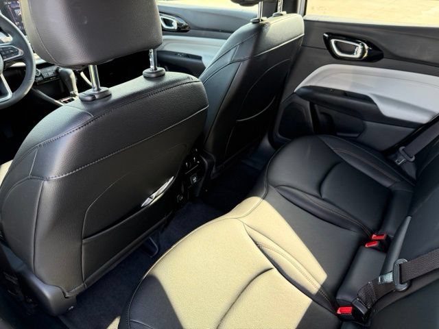 Used 2024 Jeep Compass Limited AWD/4WD image 19