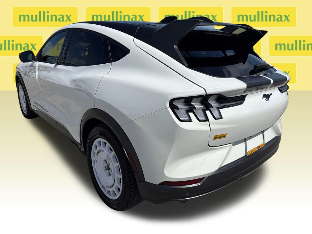 Certified 2025 Ford Mustang Mach-E GT image 9