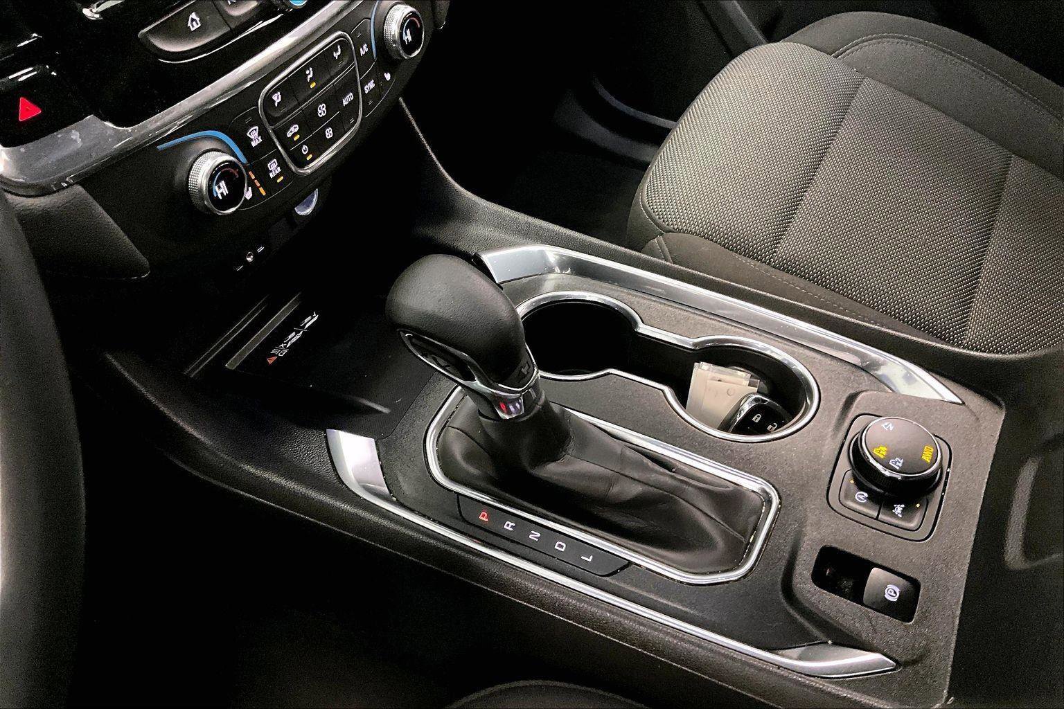 Used 2023 Chevrolet Traverse LT image 16