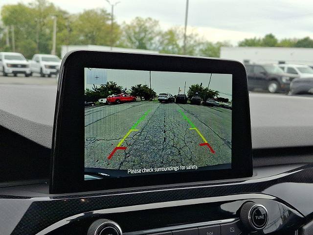 Certified 2025 Ford Escape ST-Line Select AWD/4WD image 17