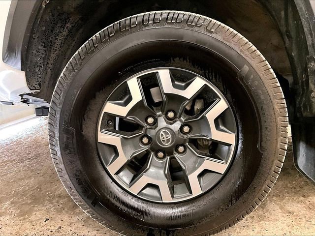 Used 2023 Toyota Tacoma TRD Off-Road AWD/4WD image 8