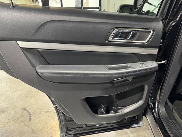 Certified 2017 Ford Explorer XLT w/ Equipment Group 202A AWD/4WD image 26