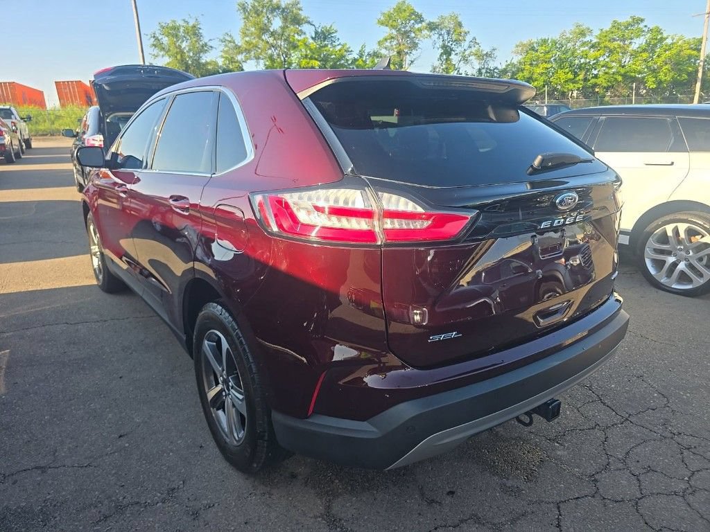 Certified 2024 Ford Edge SEL w/ Convenience Package AWD/4WD image 3