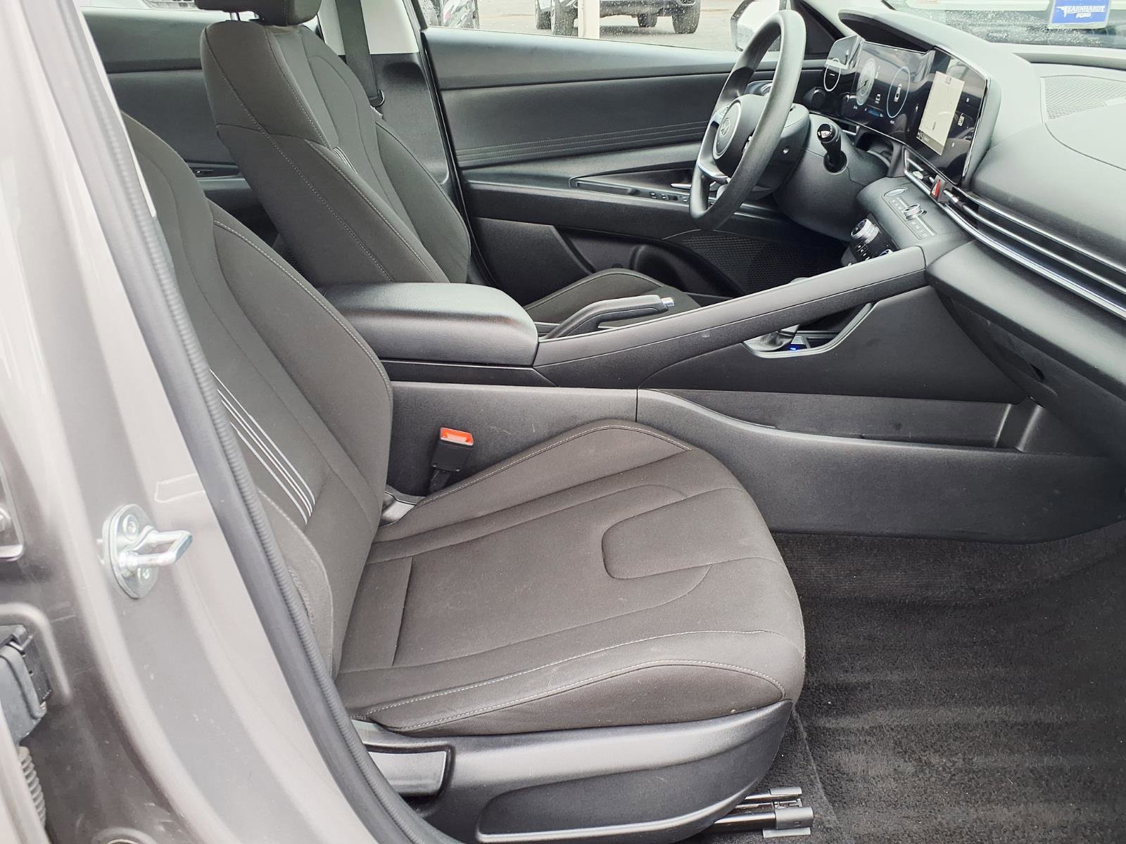 Used 2024 Hyundai Elantra SEL image 11