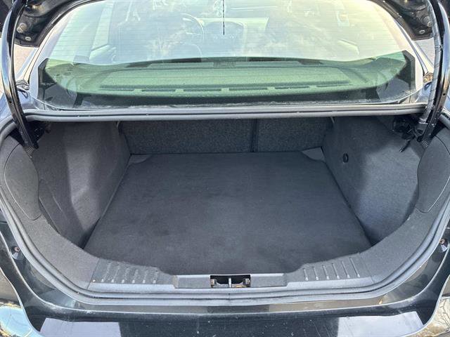 Certified 2018 Ford Focus SE w/ SE Appearance Package image 13