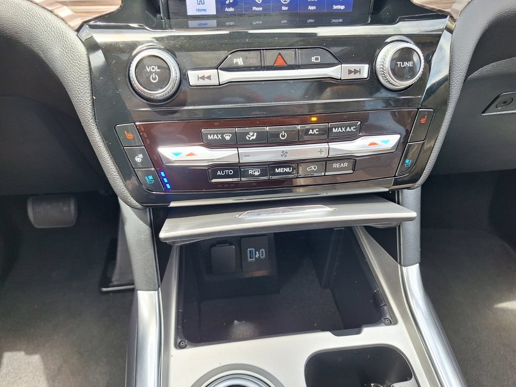 Certified 2023 Ford Explorer Limited w/ Limited Technology Package RWD image 17