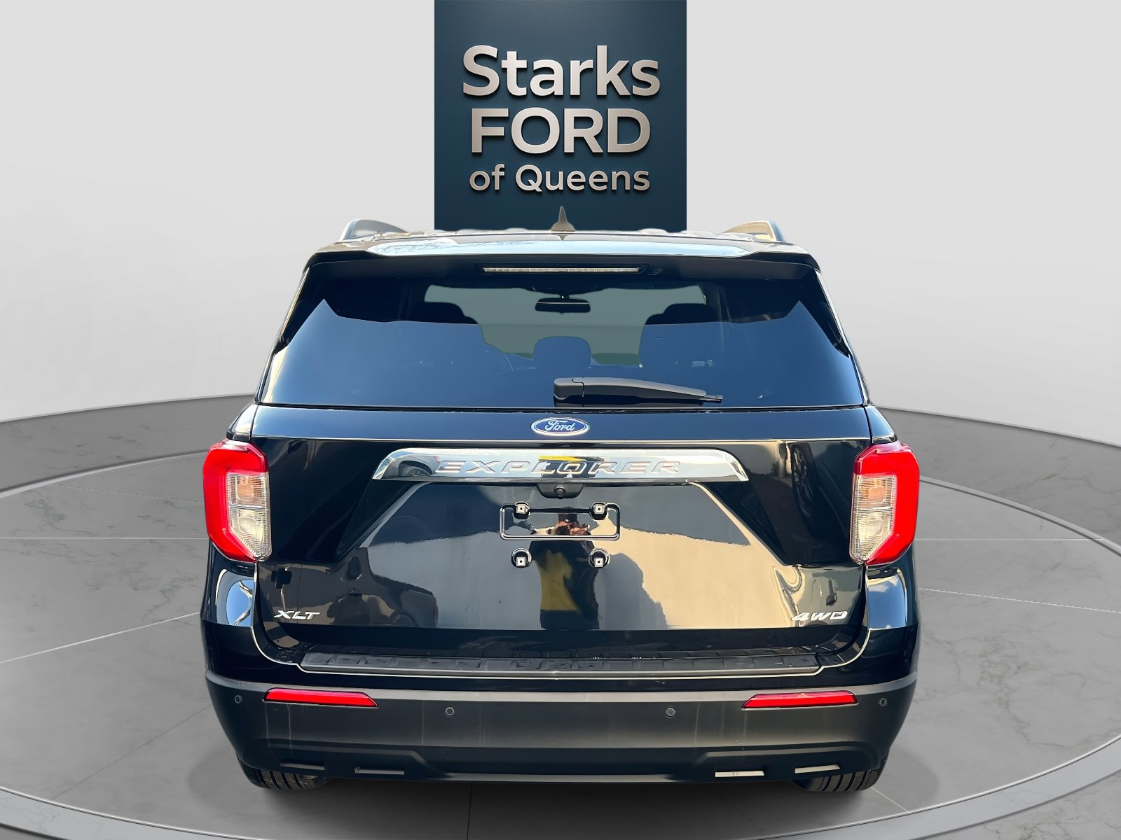 Certified 2022 Ford Explorer XLT image 5