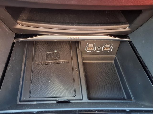 Used 2021 Chrysler Pacifica Limited w/ S Appearance Package FWD image 28