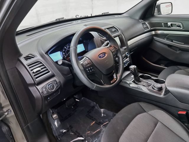 Certified 2019 Ford Explorer XLT w/ Equipment Group 201A AWD/4WD image 9
