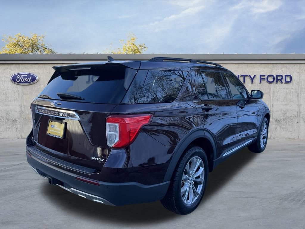 Certified 2023 Ford Explorer XLT w/ Equipment Group 202A image 5
