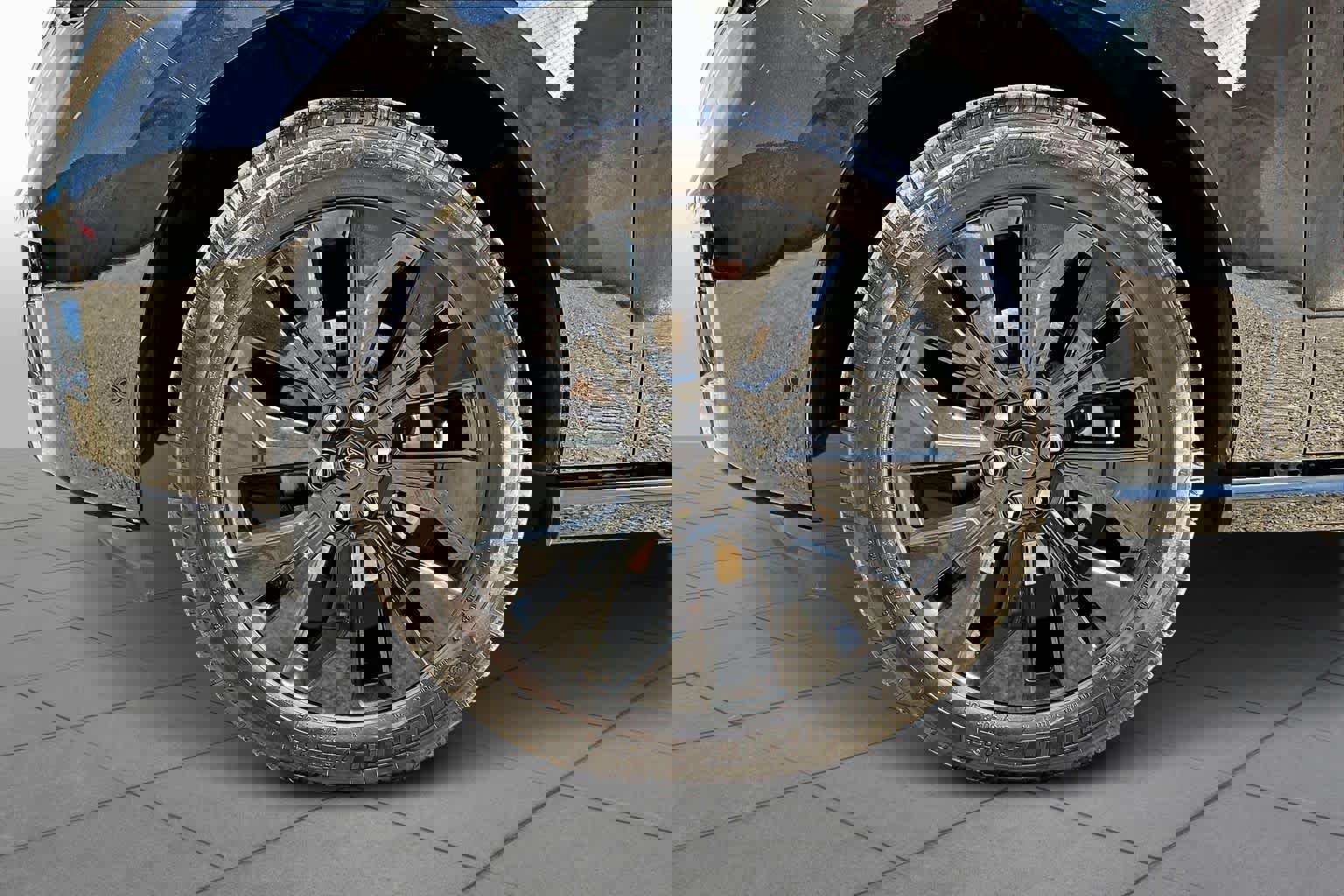 Certified 2025 Ford Expedition Platinum w/ Stealth Appearance Package image 15