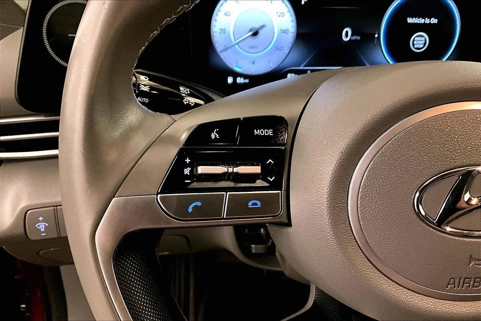 Used 2023 Hyundai Elantra SEL w/ Convenience Package image 17