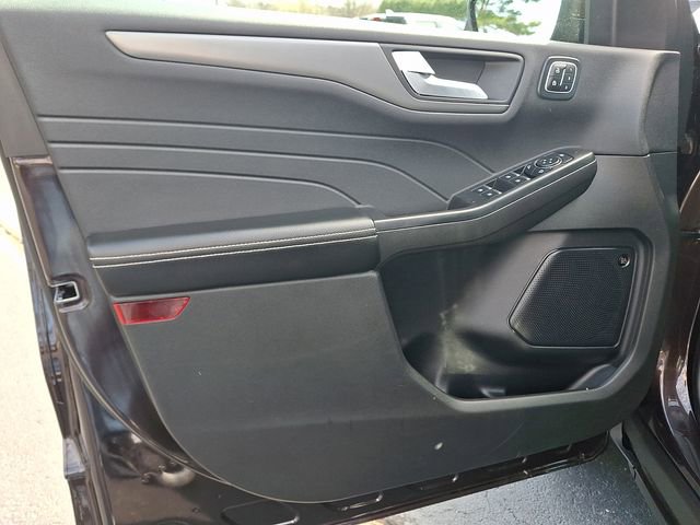 Certified 2023 Ford Escape Active w/ Tech Pack #2 image 12