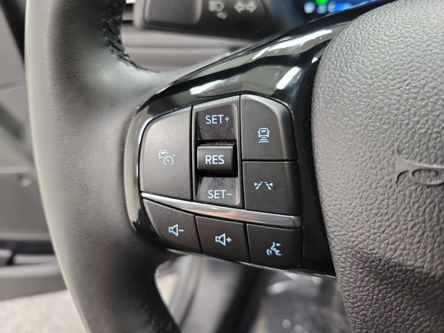 Certified 2025 Ford Escape Platinum AWD/4WD image 23