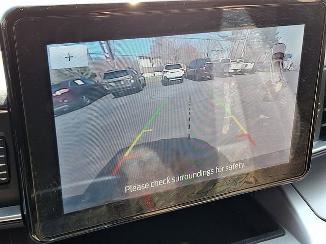 Certified 2022 Ford Explorer XLT w/ Equipment Group 202A image 24