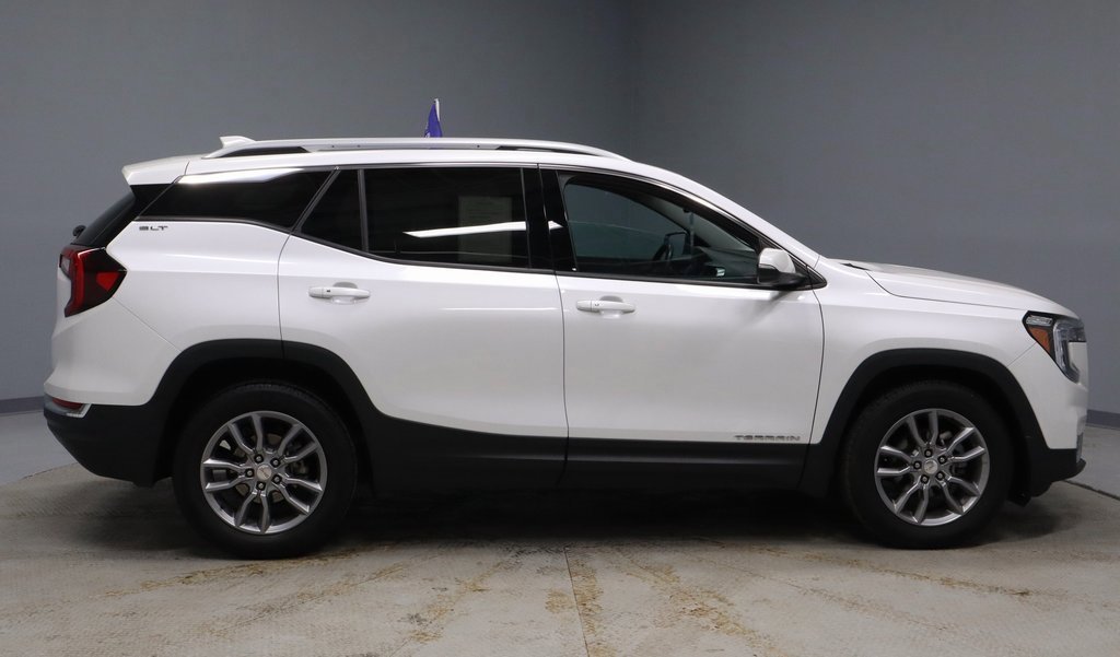 Used 2022 GMC Terrain SLT w/ Infotainment Package II image 6