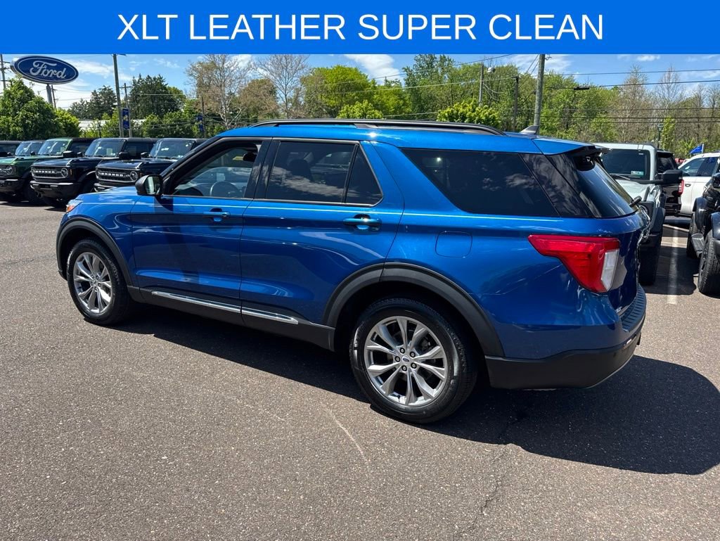 Certified 2023 Ford Explorer XLT w/ Equipment Group 202A AWD/4WD image 9